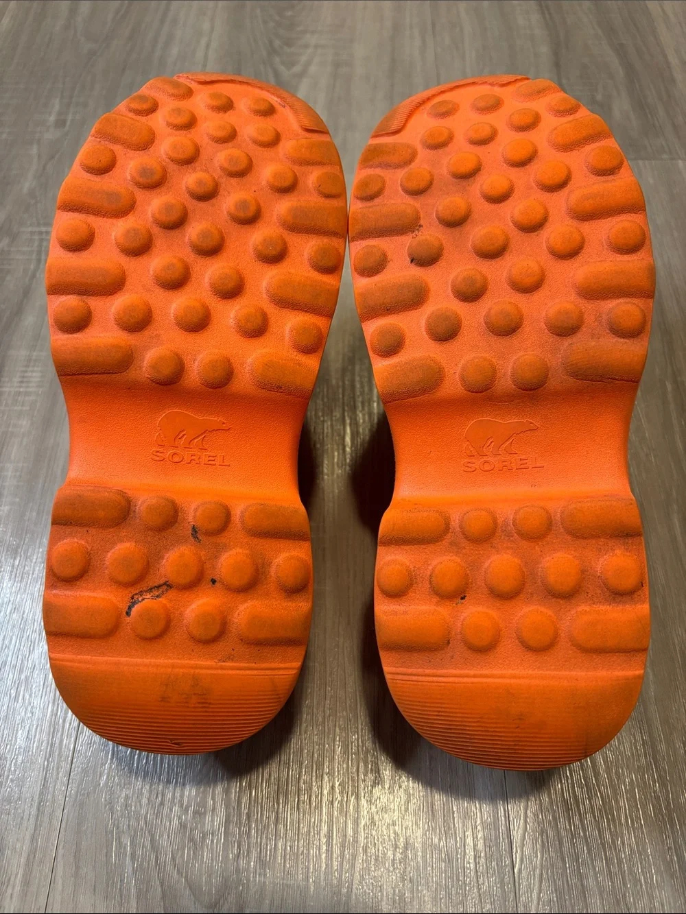 Sorel vibrant orange